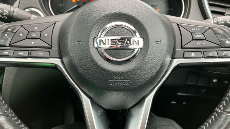 Nissan Qashqai 1.3 DiG-T Tekna 5dr Petrol Hatchback